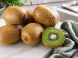 Kiwis con piel