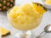 SORBETE DE PIÑA CONGELADA